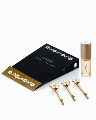 Marc Jacobs Daisy Bobby Pin Set DAISY MARC JACOBS 4 PIECES GIFT SET: 3.4 EDT Sp,2.5 Lotion  main image 2