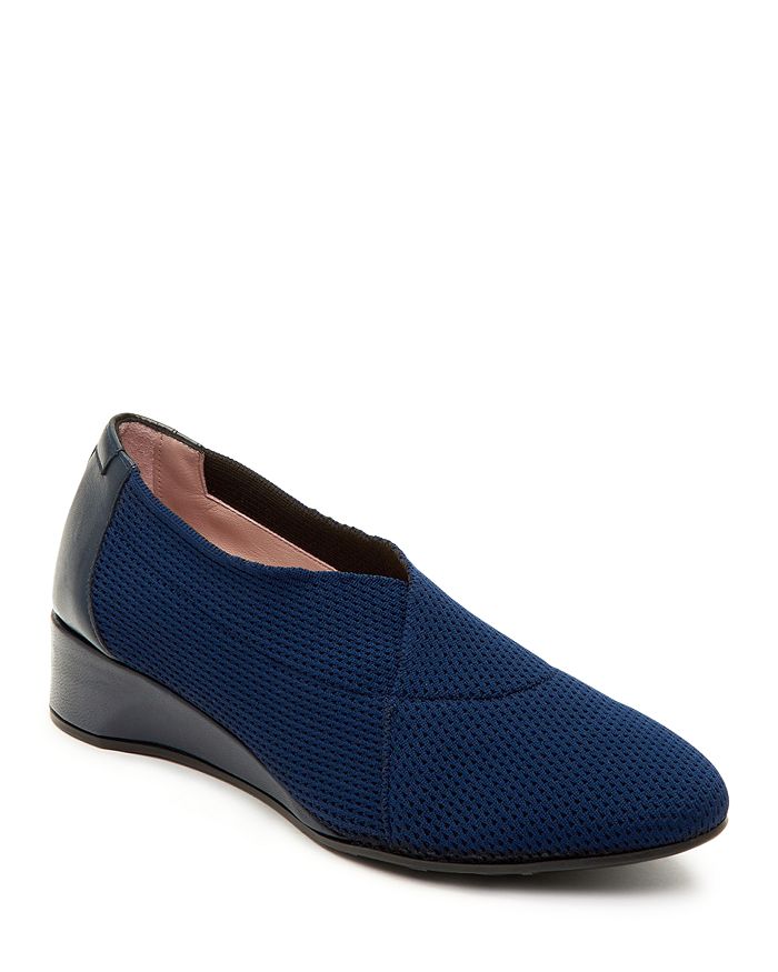 Taryn rose wedge store pump