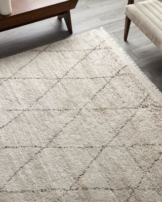 Amira S1121 Area Rug, 5'  x 8' 
