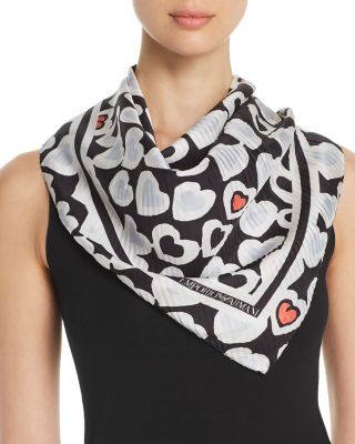 Emporio Armani Heart Print Mulberry Silk Scarf  display picture 3