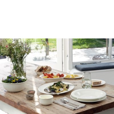 Nantucket Basket 4-Piece Place Setting