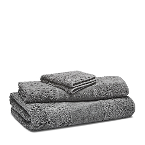 Abyss Super Line Bath Towel In Charcoal Gray