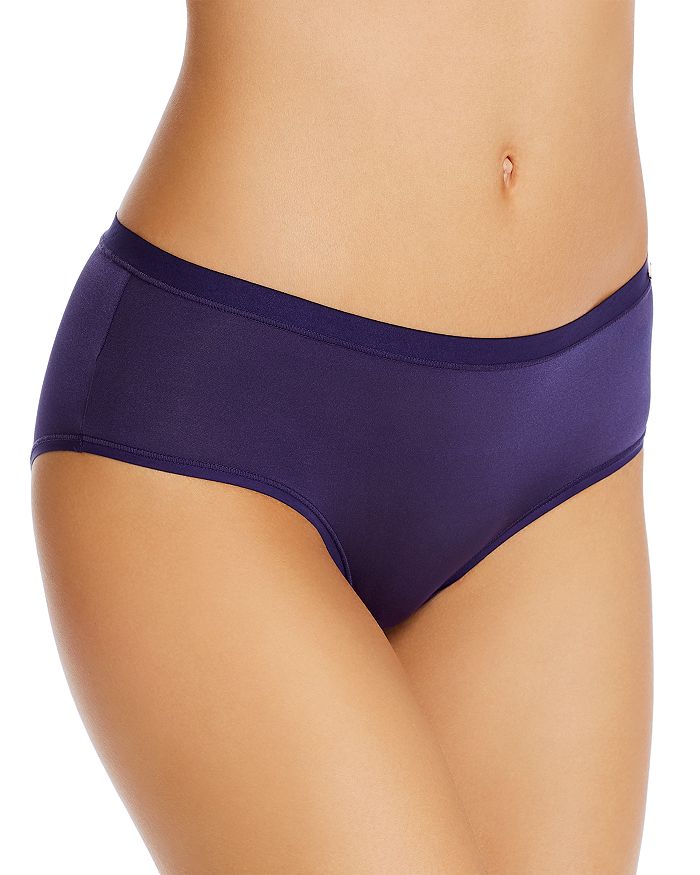 Le Mystere Infinite Comfort Hipster In Elipse