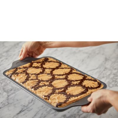 Pro-Release Bakeware Quarter Sheet Pan