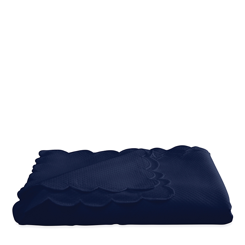 Matouk Savannah Gardens Tablecloth, 90 Round In Navy/navy