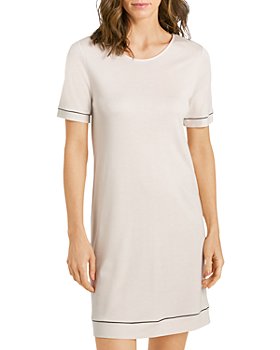 HAnro Short-sleeved-white nightgown MOMENTS