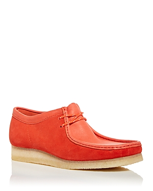Clarks Men's Wallabee Chukka Boots In Red