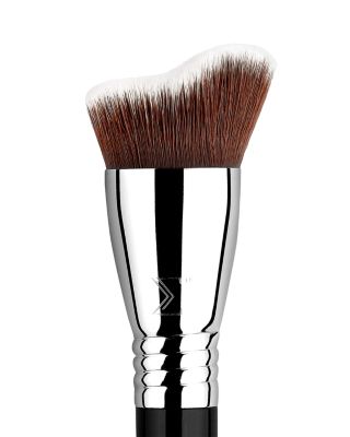 F83 Curved Kabuki™ Brush