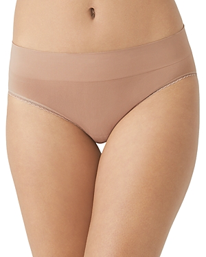 Wacoal Feeling Flexible Hipster In Roebuck