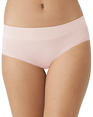 Wacoal Feeling Flexible Seamless Hi Cut Brief In Rose Dust