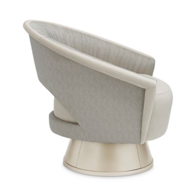 A Com-Pleat Turn Around Accent Chair