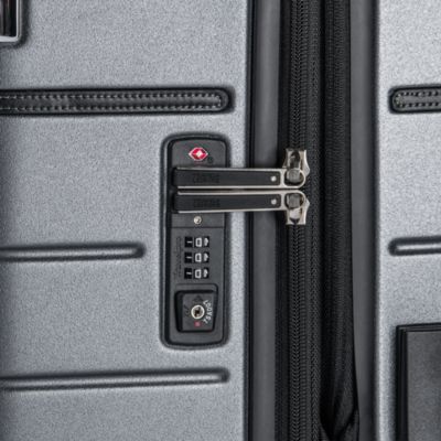 Medium Check-In Expandable Spinner Suitcase 