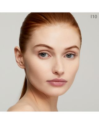 Radiant Fluid Foundation Natural Broad Spectrum SPF 25