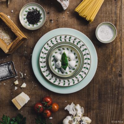 Constance Dinner Collection