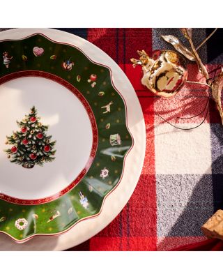 Toy&#39;s Delight Dinnerware Collection