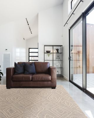 Alaina R8738 Area Rug Collection