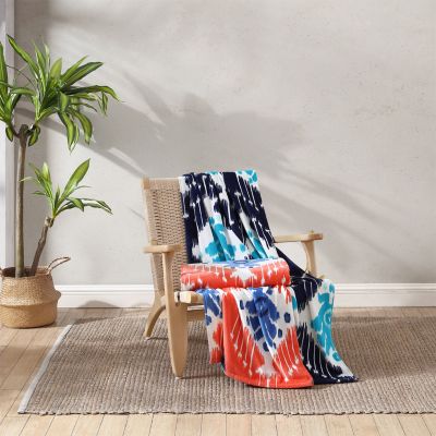 Shaspura Beach Towel