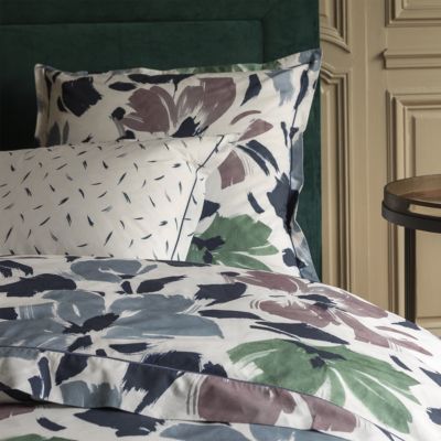 Face a Face Bedding Collection
