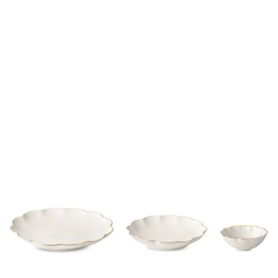Scalloped Nesting Serving Dishes, Set of 3