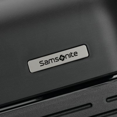 Elevation™ Plus Large Spinner Suitcase