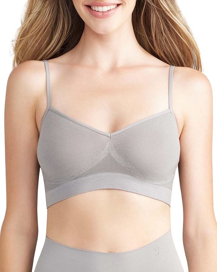 V Star - Step into comfort with our Seamless Padded Bra