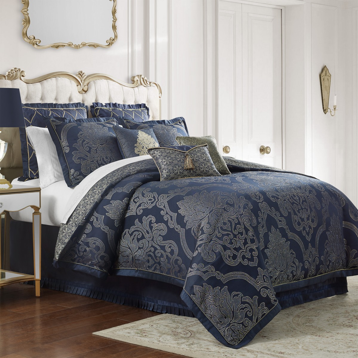 Waterford Vaughn 6 Piece Comforter Set, Queen in Navy/Gold