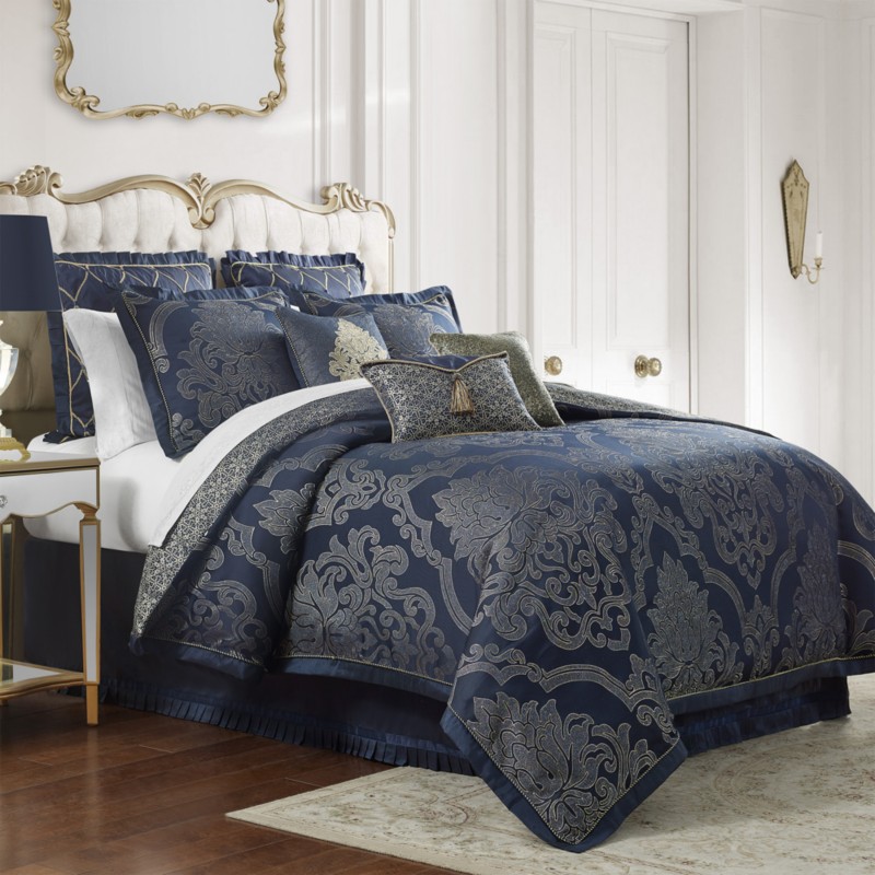 Waterford Vaughn 6 Piece Comforter Set, Queen in Navy/Gold