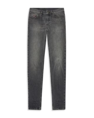 2006 D Fining L.32 Tapered Jeans in Denim Black
