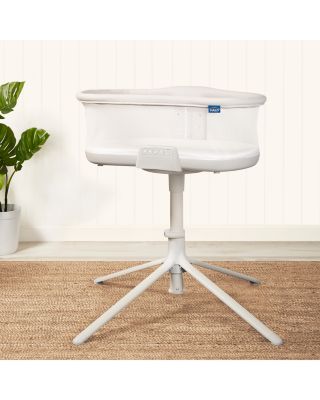 BassiNest&reg; Soothing Swivel Sleeper 3.0