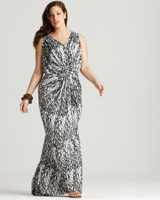 Tbags Los Angeles Plus Size Scale Print Maxi Dress
