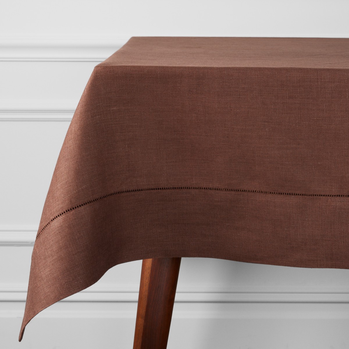 Sferra Festival Tablecloth, 66 x 106 in Chocolate