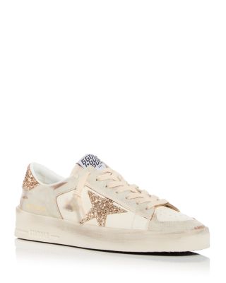 スニーカー Golden  Classic Low-Top Sneakers Golden Goose Sneakers low-top distressed star detail | The