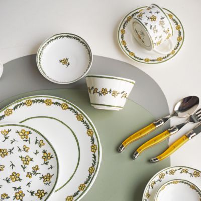 H. Daisy Chain Dinnerware Collection