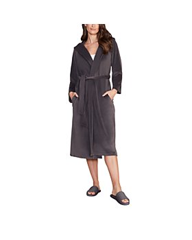 BAREFOOT DREAMS - Luxechic Hooded Robe