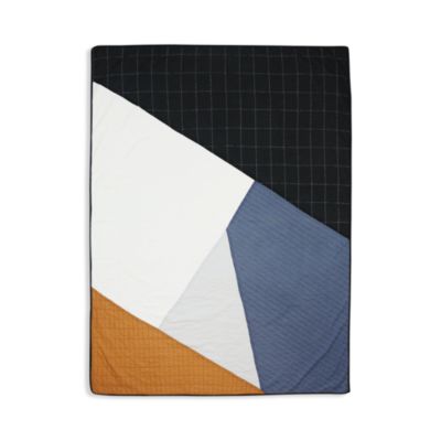 Naari Quilt Throw Blanket