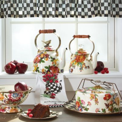 Flower Market 2-Quart Tea Kettle