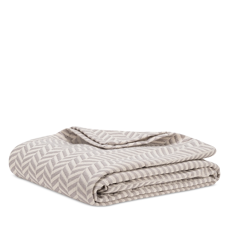 Lands Downunder Chevron Quilted Blanket In Light Gray