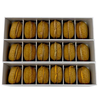 Rose Gift Pack of Dog Macarons, 18 Count