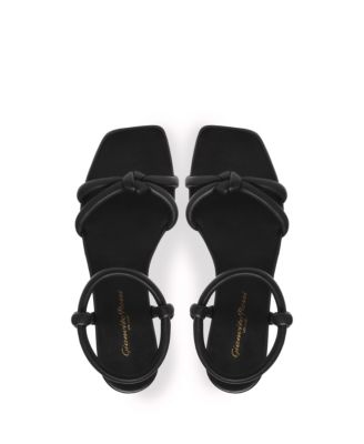  Women's Juno 05 Flats