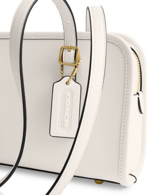 Glove Swing Zip Shoulder Bag