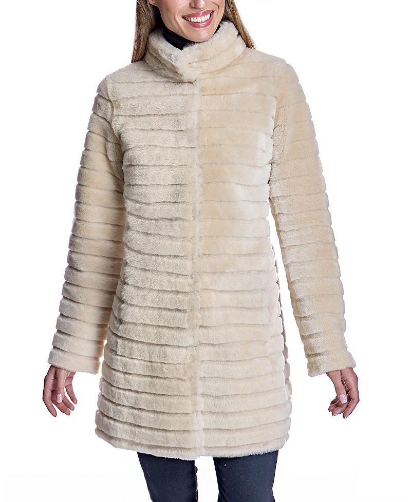Maximilian Grooved Shearling Jacket In Cream