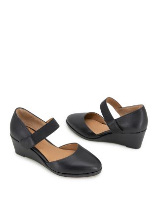 Women's Oriana Wedge Pumps