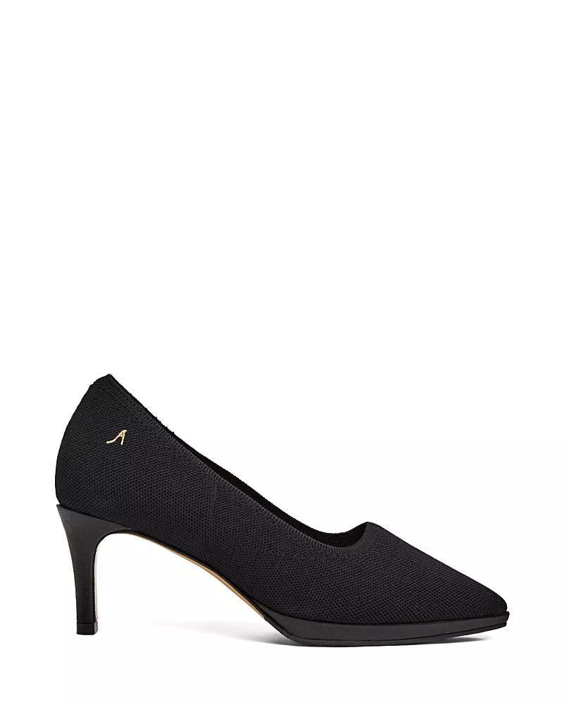Stinaa. j Women's Felicia Orthopedic Expandable Pumps