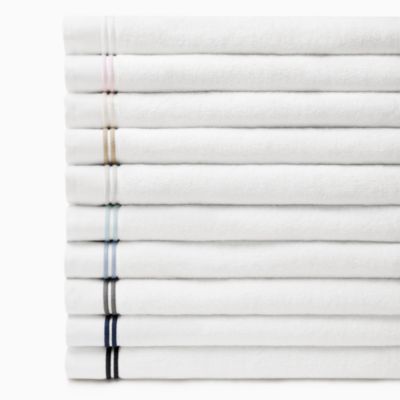 Aura Nuova Towel Collection