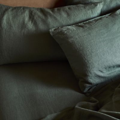 Piglet in Bed - Linen Blend Fitted Sheet, King