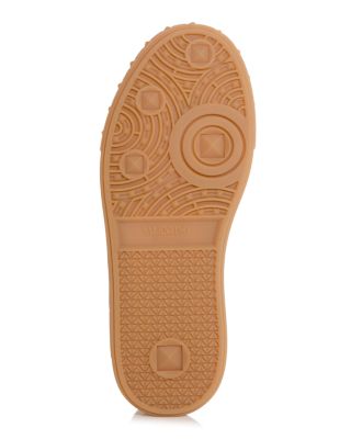 Women's Upvillage Crosta Low Top Sneakers