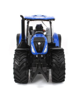  1/32 New Holland with PLM Intelligence & MFD Tractor 14 - Ages 5-7