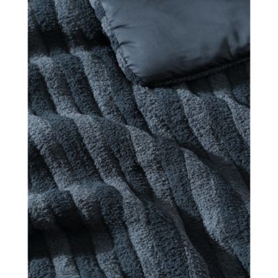 Snug Piped Comforter, King
