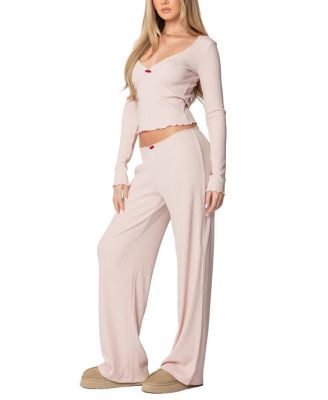  Roselle Ribbed V Neck Top