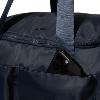 Deluxe Fifth Avenue Weekender Bag